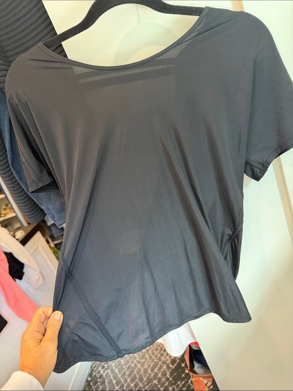 Lululemon black shirt size 6